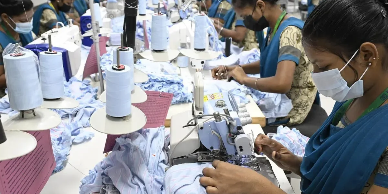 Indian Garment Exporters Face 30% Drop in US Holiday Orders