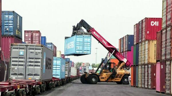 Govt May Raise Exporter Tax Refund Outlay to Rs 2 Trillion