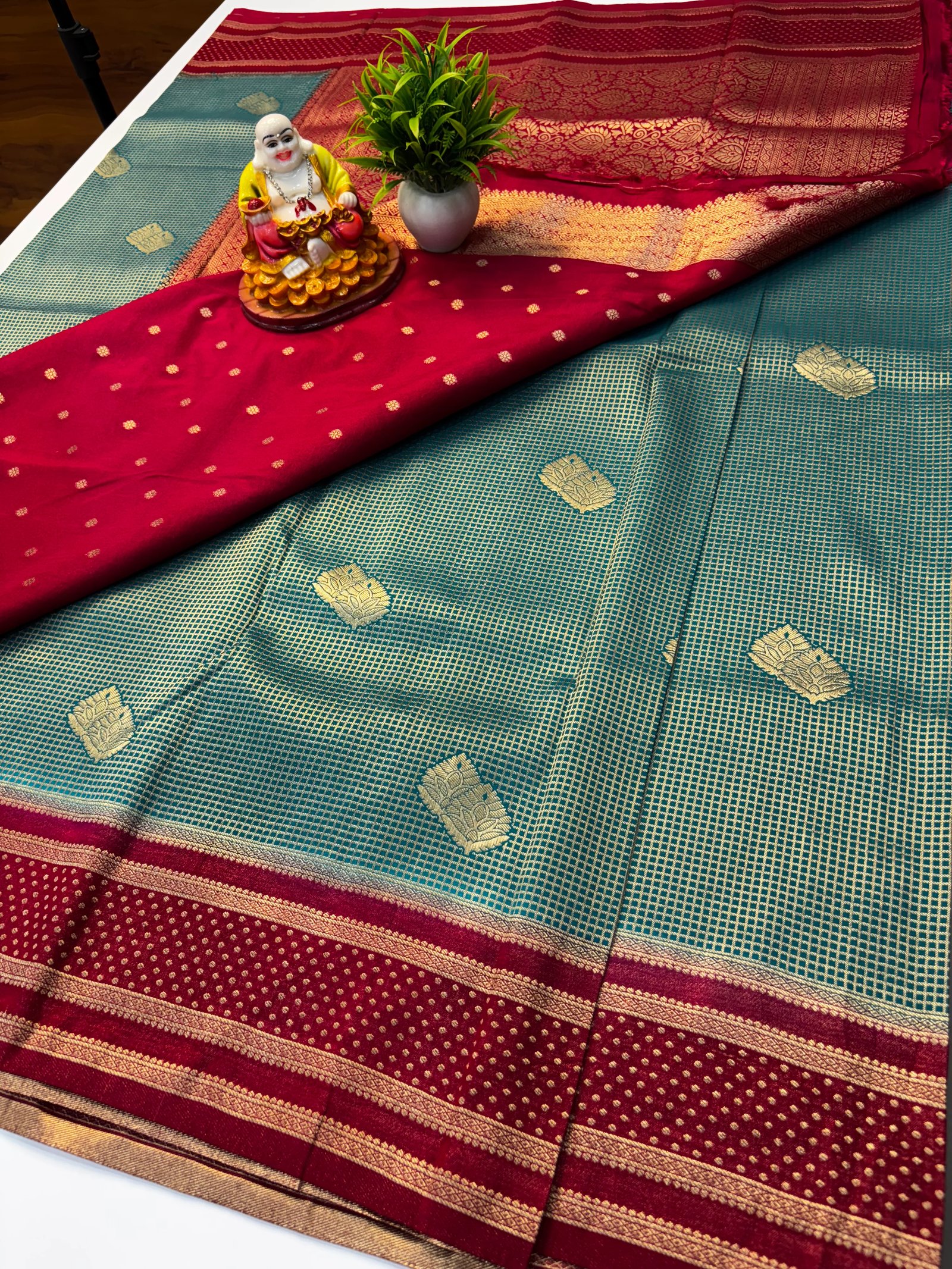 Premium Georgette Saree with Buttas and Rich Pallu