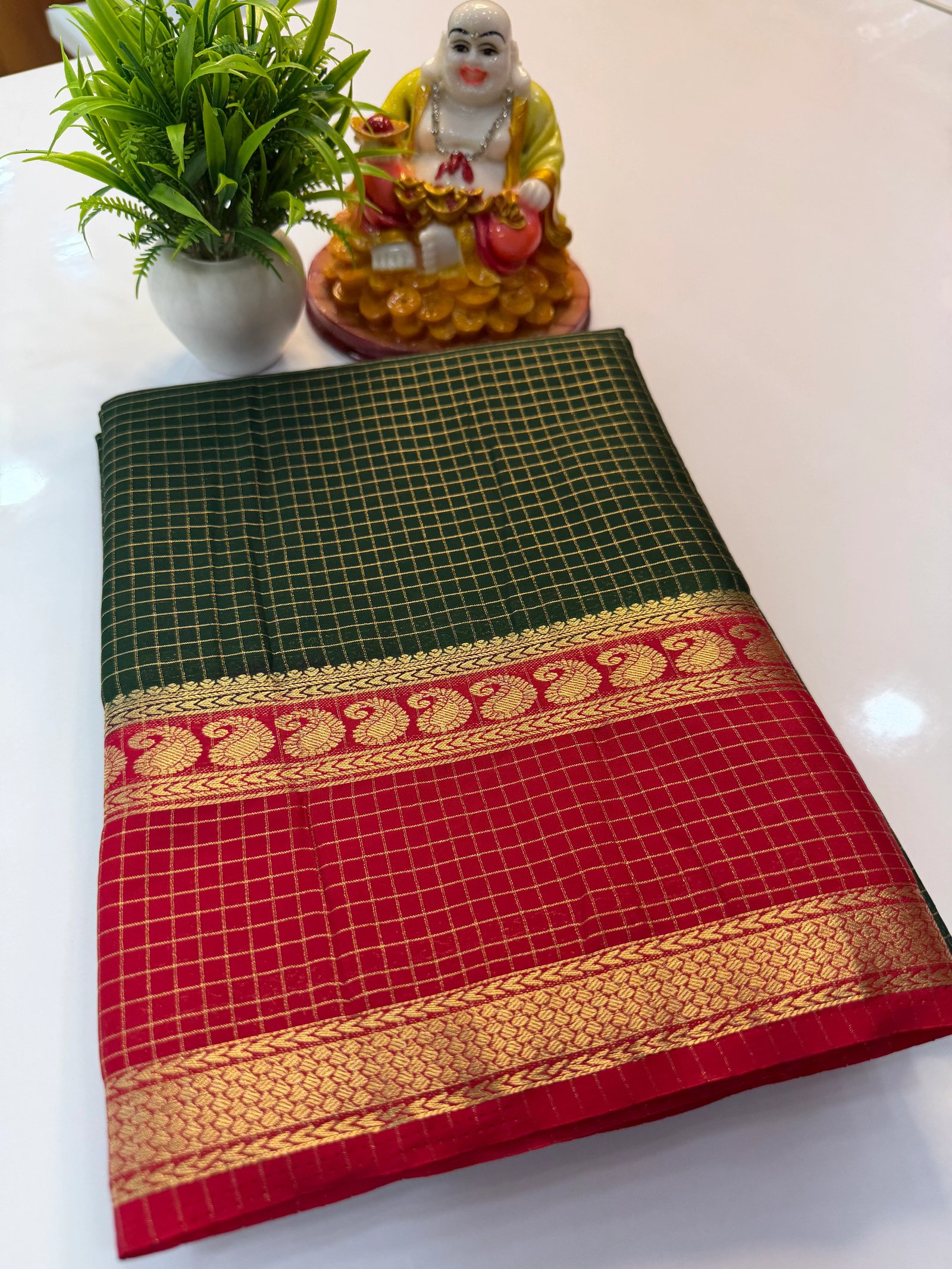 Mysore Crepe Silk Saree with Checks, Buttas And Bentex Border